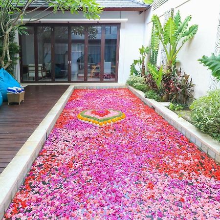 Kumari Villa Dalung  ภายนอก รูปภาพ